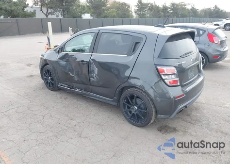 2018 Chevrolet Sonic Lt Auto z USA, uszkodzony, nr VIN 1G1JD6SB8J4102563